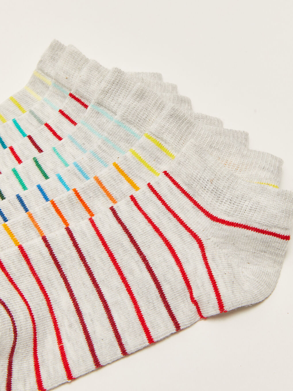 جوارب رياضية مُخَطَّطة للأولاد عبوة من 7 قطع-2