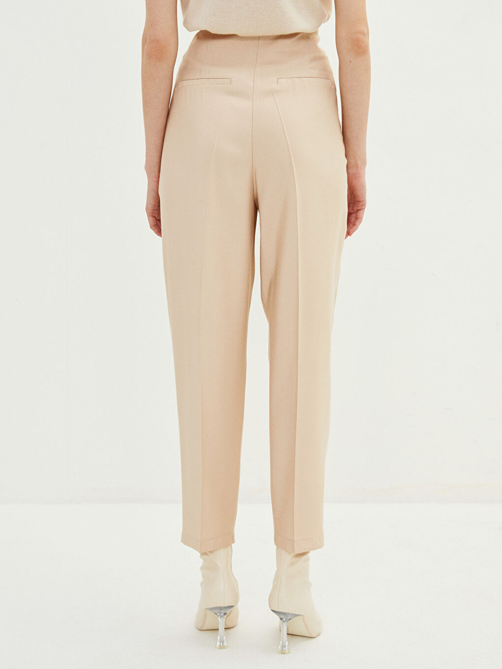 LCW Vision High Waist Comfortable Fit Women's Carrot Trousers with Straight Pocket Detail -S2G866Z8-S3X