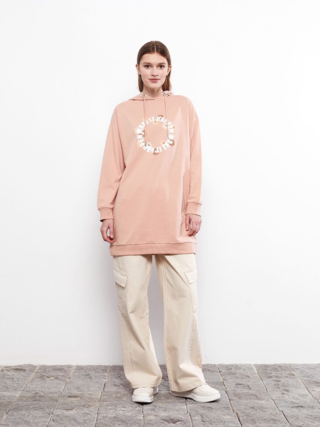 LCW Modest Mat Pembe Kapüşonlu Baskılı Uzun Kollu Kadın Sweatshirt Tunik - 1