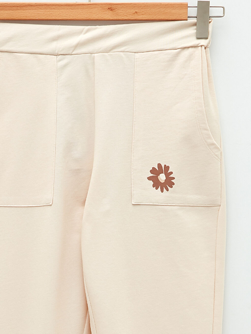 LCW Modest Pantalon de Survêtement Jogger pour Femmes Imprimé avec Poches et Taille Élastique -S2G883Z8-DF7