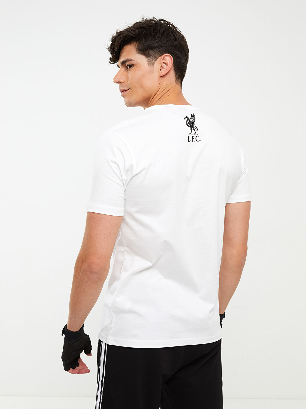 تيشيرت رياضي مطبوع ليفربول كم قصير برقبة دائرية للرجال-3