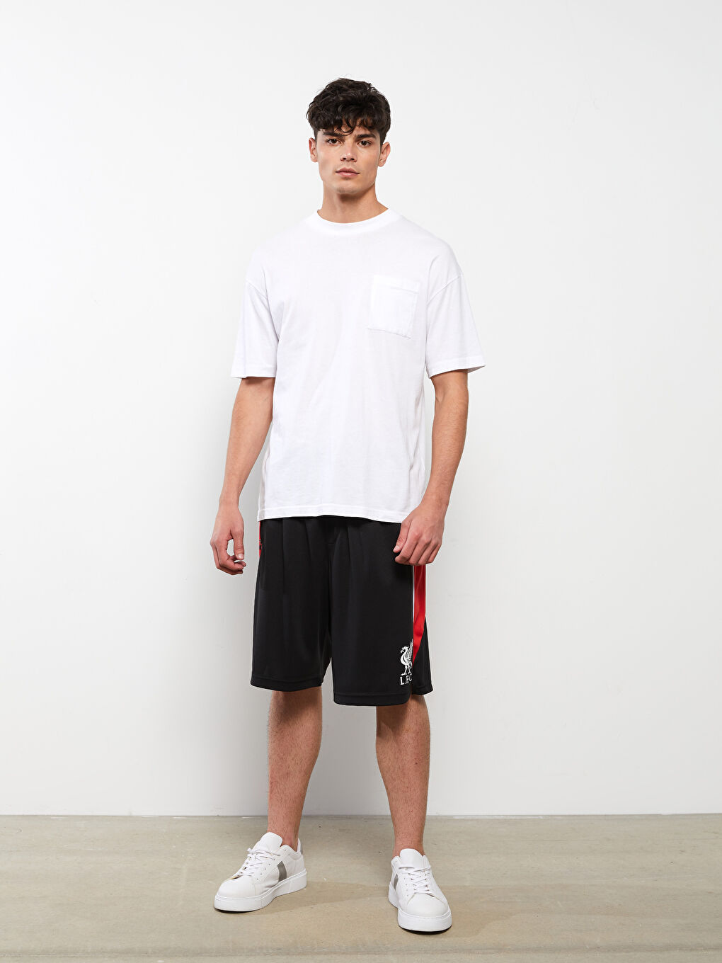 Siyah Standart Kalıp Liverpool Baskılı Erkek Spor Şort