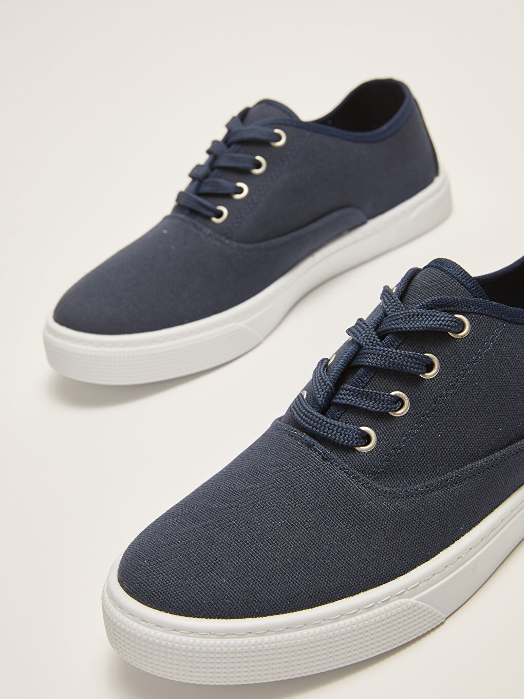 Lace-Up Men's Sneakers-2