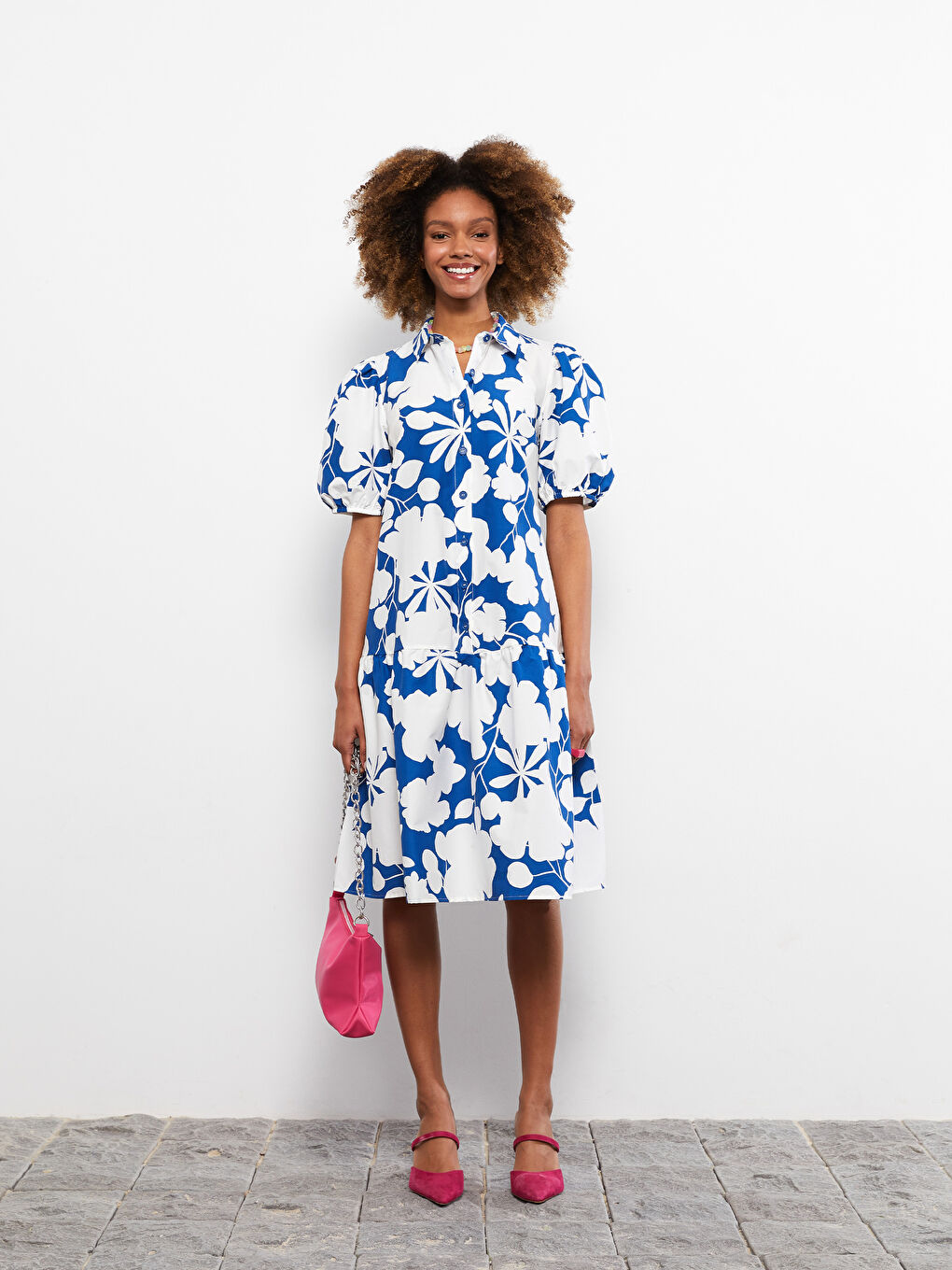 فستان للسيدات بوبلين بياقة قميص مُزهر كم قصير