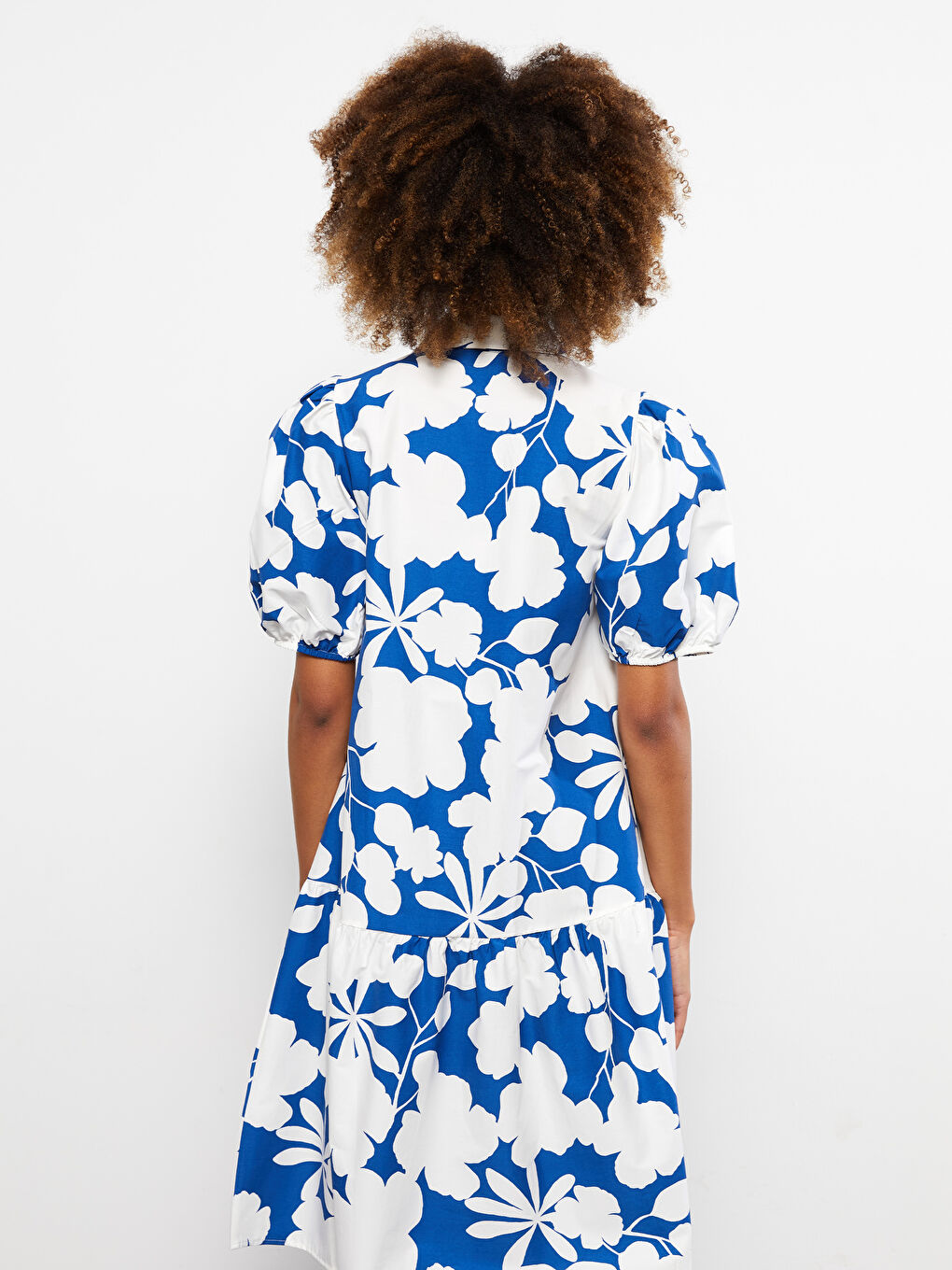 فستان للسيدات بوبلين بياقة قميص مُزهر كم قصير-3