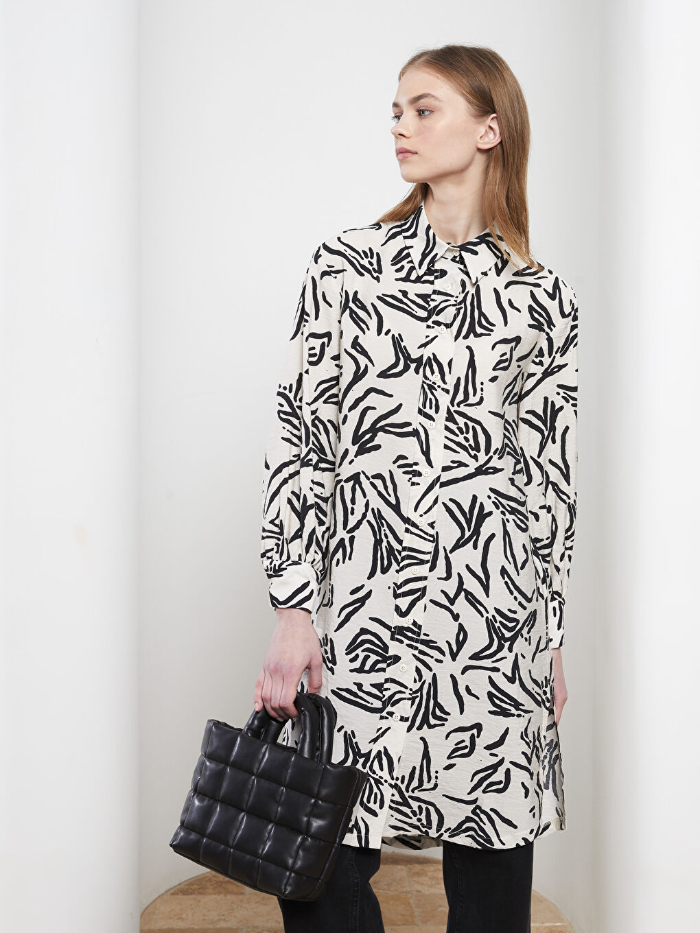 قميص تونيك منقوش للسيدات-1