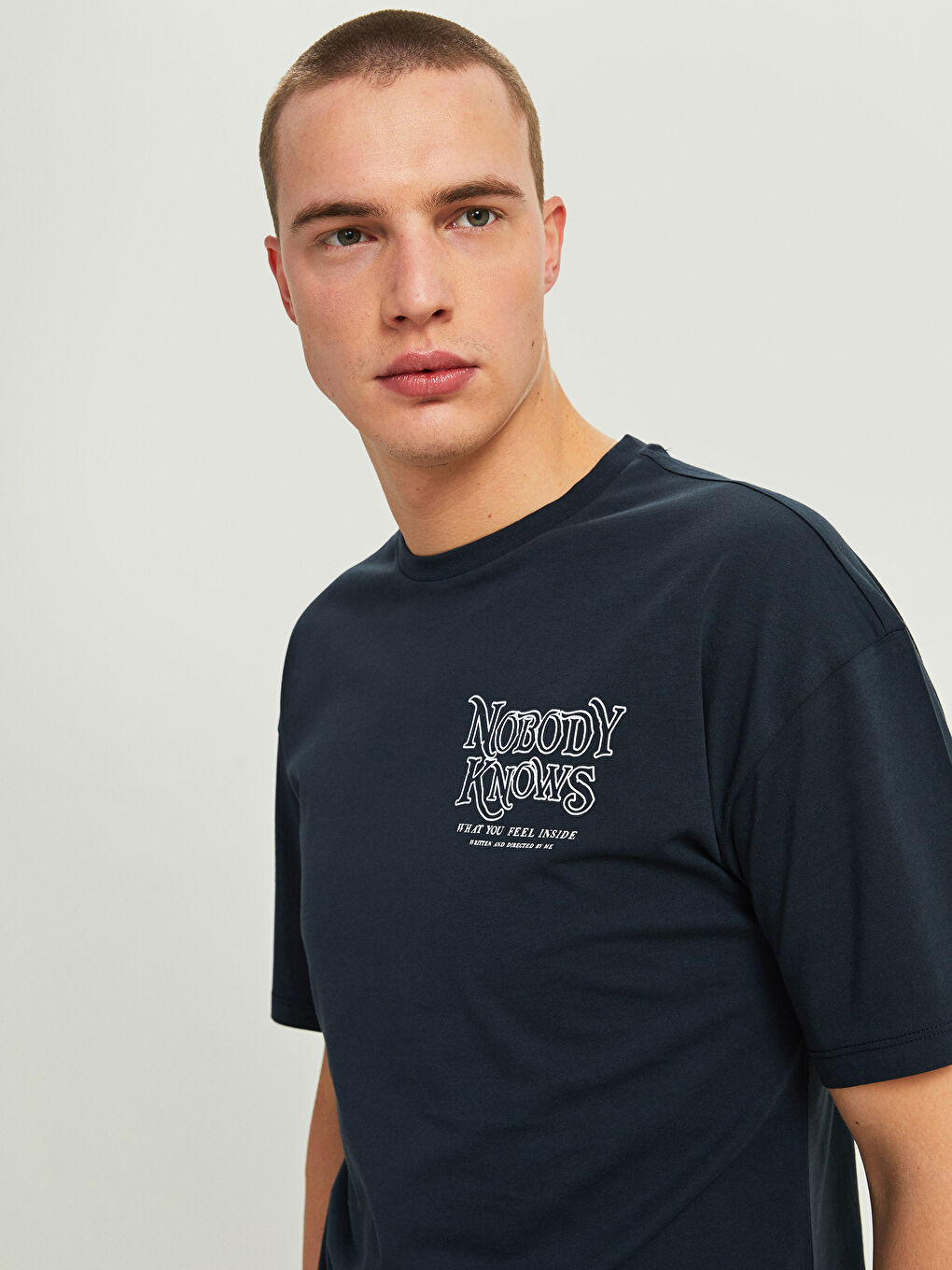 Antrasit Bisiklet Yaka Kısa Kollu Baskılı Penye Erkek Tişört-2