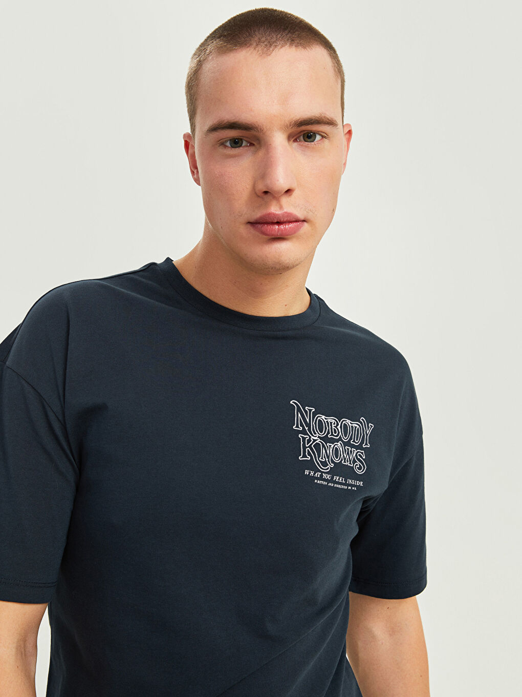 Antrasit Bisiklet Yaka Kısa Kollu Baskılı Penye Erkek Tişört-3