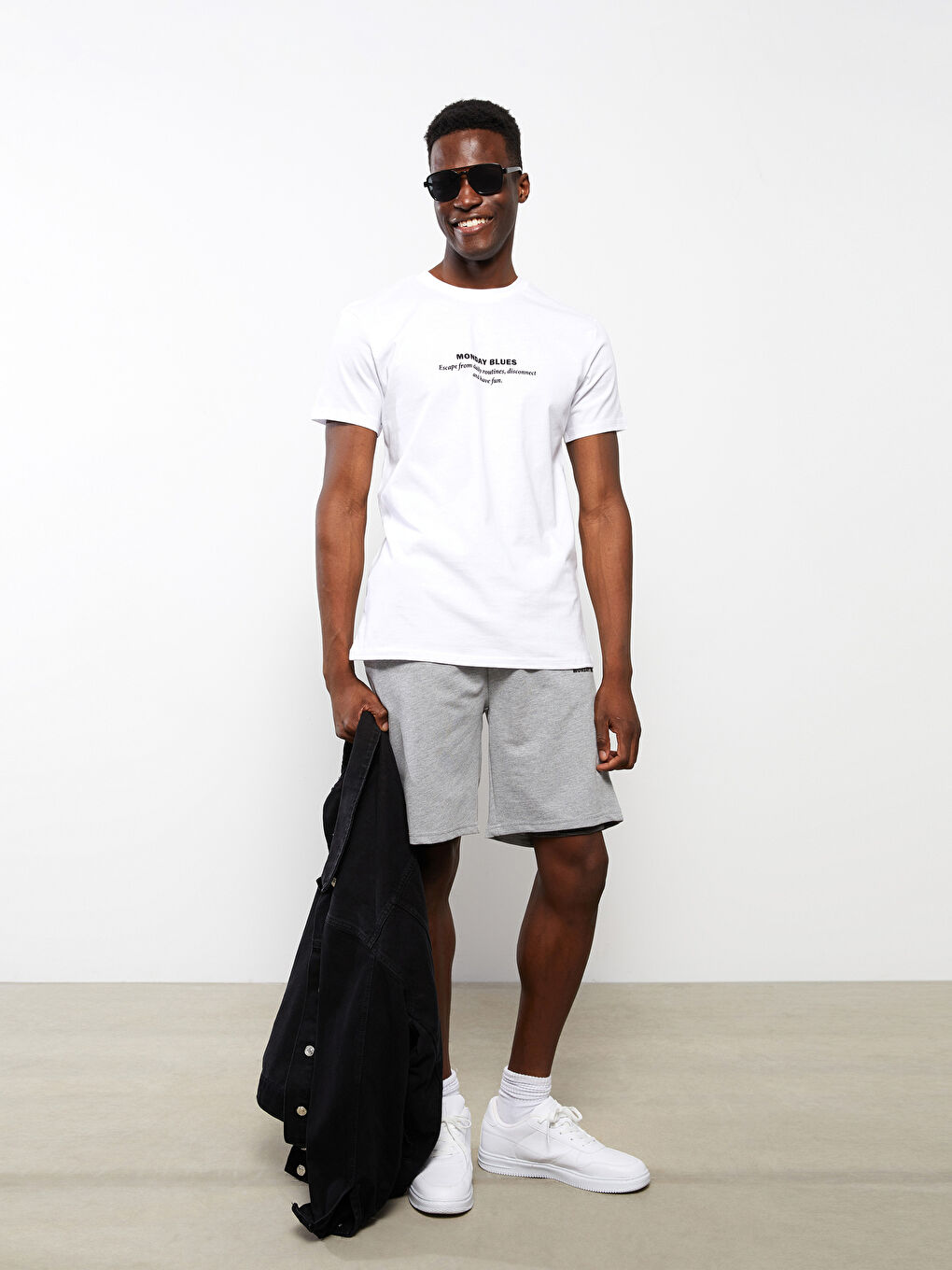 Beyaz Bisiklet Yaka Kısa Kollu Baskılı Penye Erkek Tişört