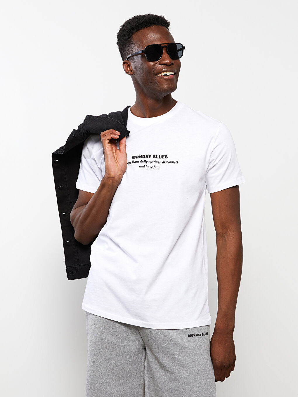 Beyaz Bisiklet Yaka Kısa Kollu Baskılı Penye Erkek Tişört-1