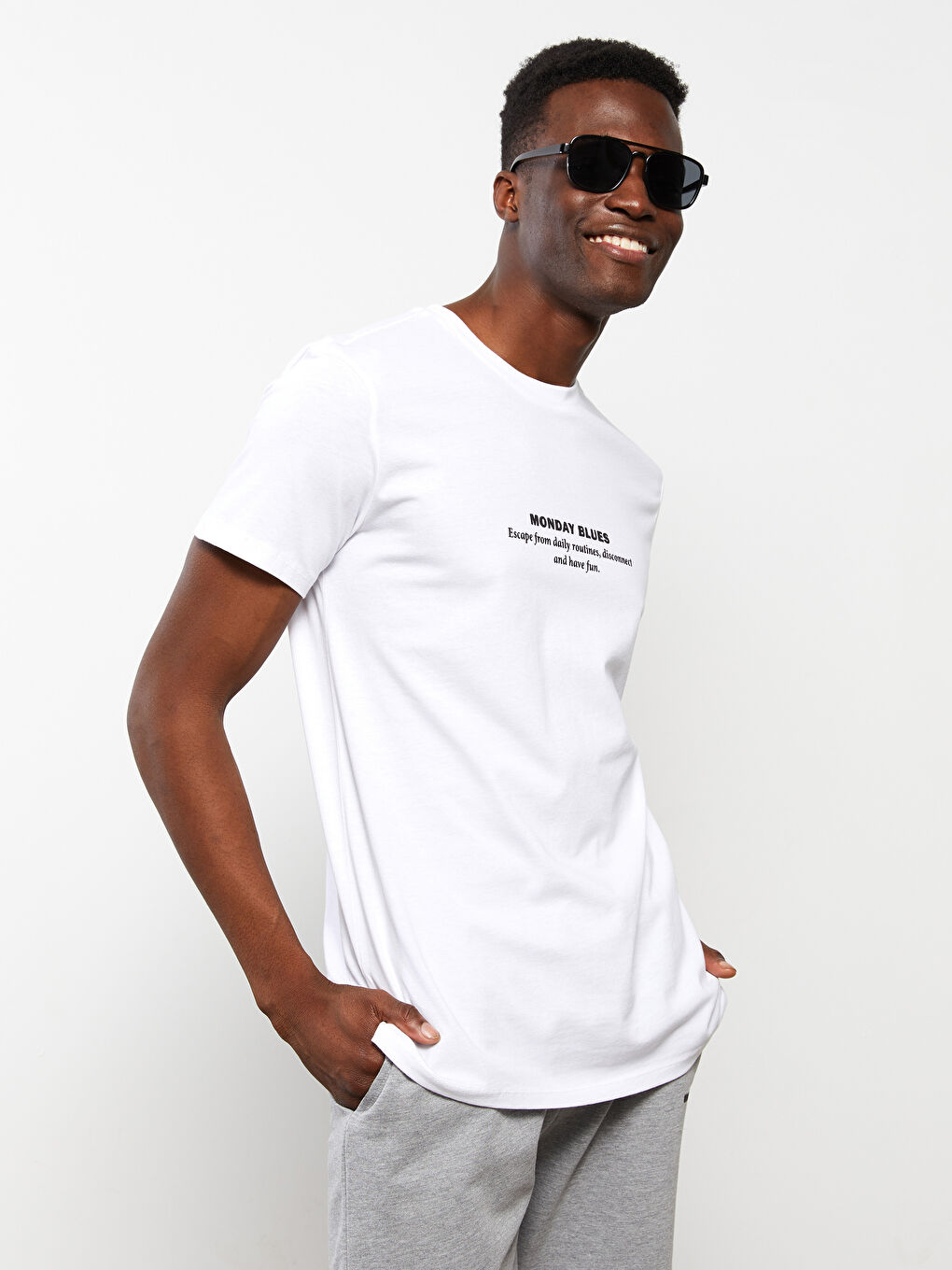 Beyaz Bisiklet Yaka Kısa Kollu Baskılı Penye Erkek Tişört-2