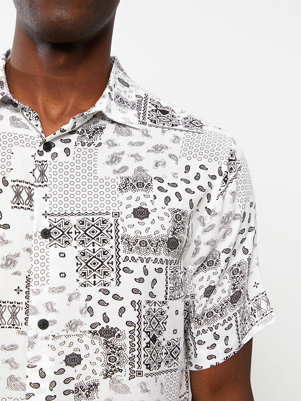 Beyaz Regular Fit Kısa Kollu Desenli Erkek Gömlek-3