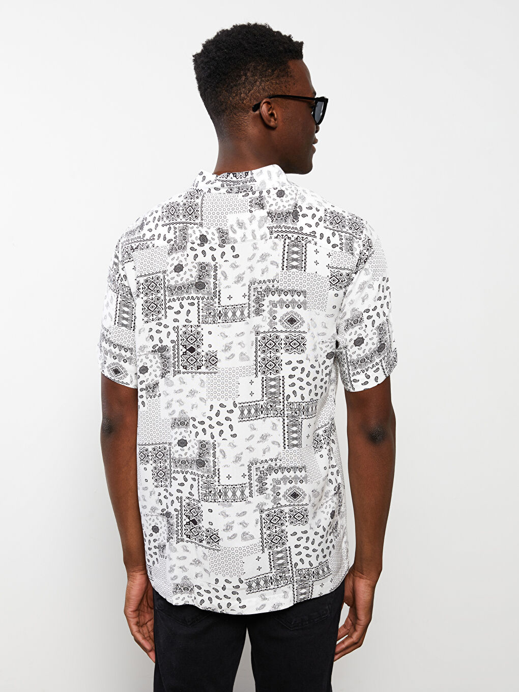 Beyaz Regular Fit Kısa Kollu Desenli Erkek Gömlek-4