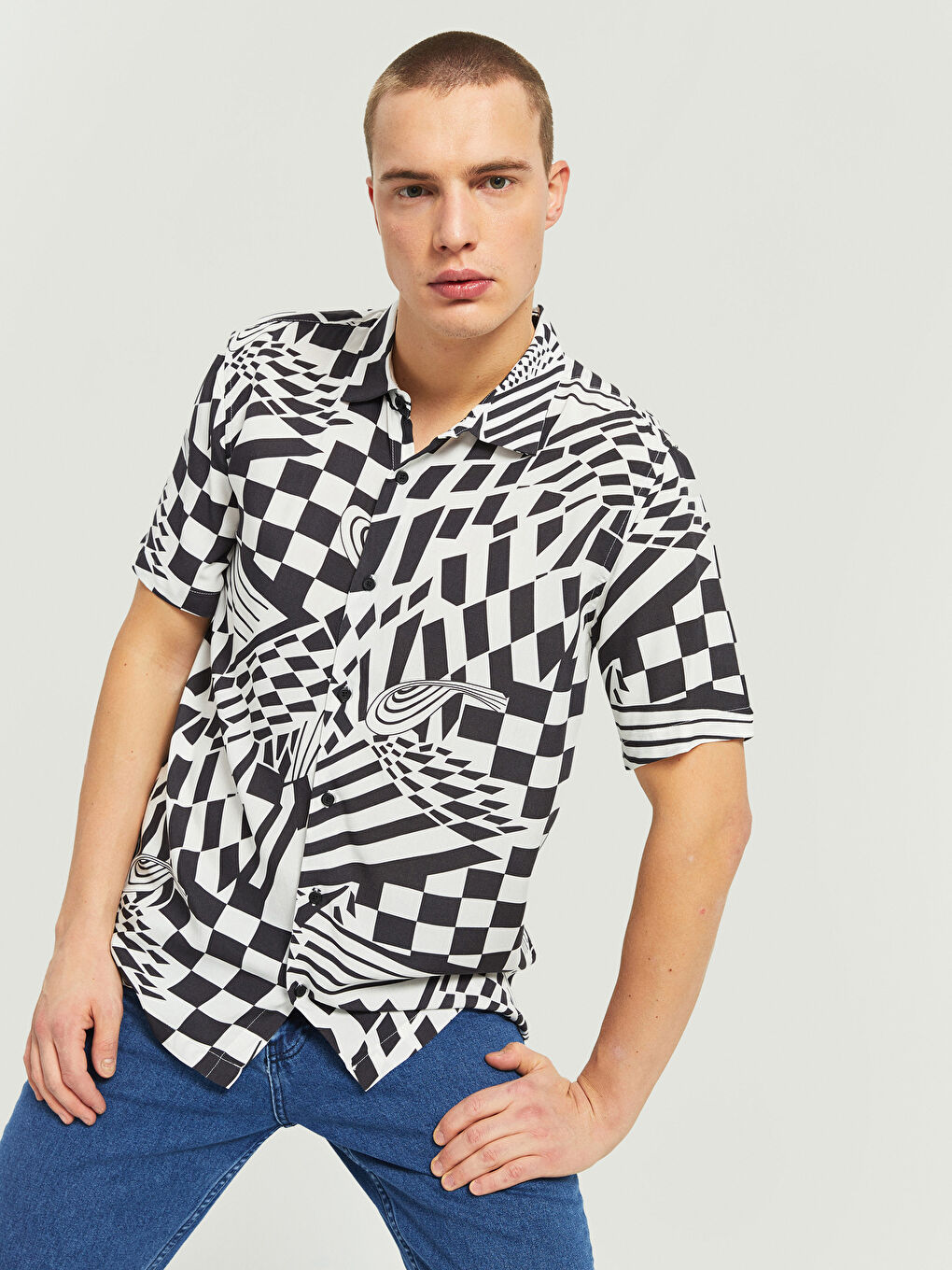 Chemise pour Hommes à Manches Courtes À Motifs en Viscose Coupe Régulière-2