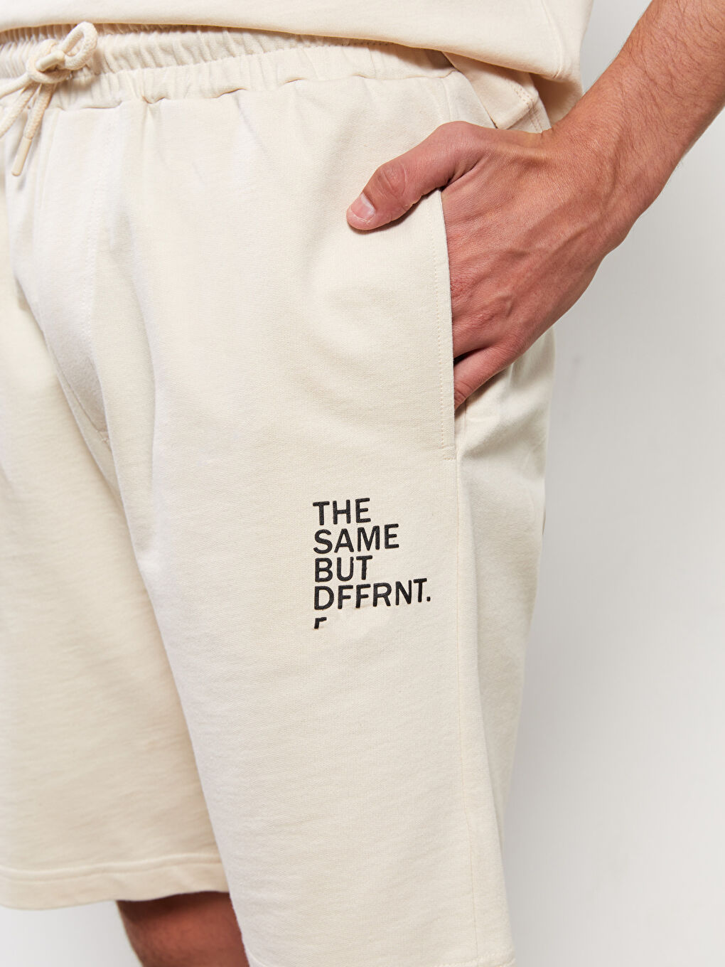 Bej Standart Kalıp Örme Erkek Şort-2