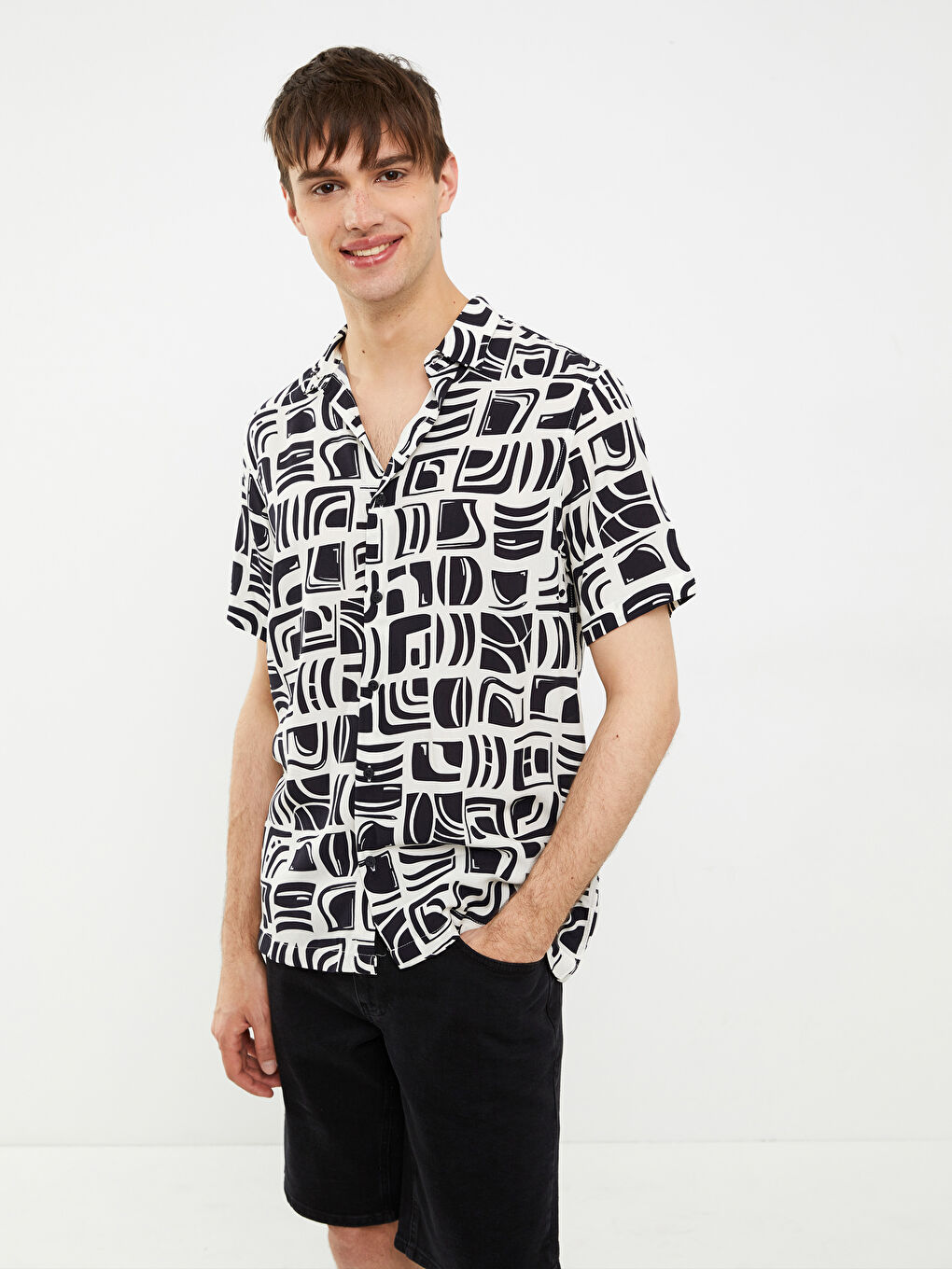 Bej Regular Fit Kısa Kollu Desenli Viskon Erkek Gömlek-2