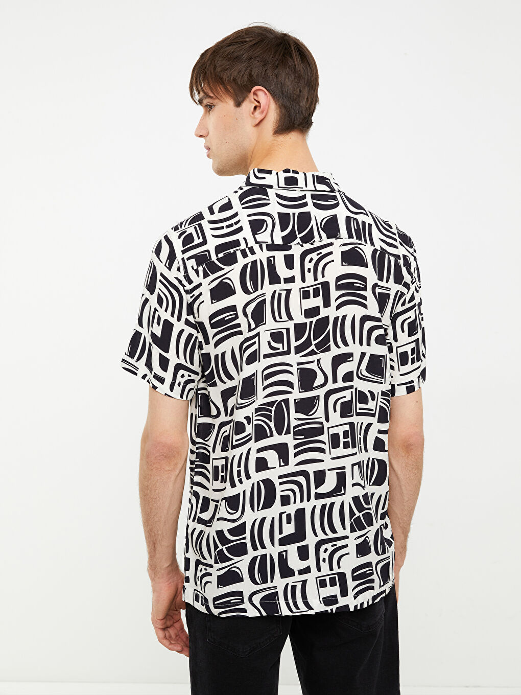 Bej Regular Fit Kısa Kollu Desenli Viskon Erkek Gömlek-3