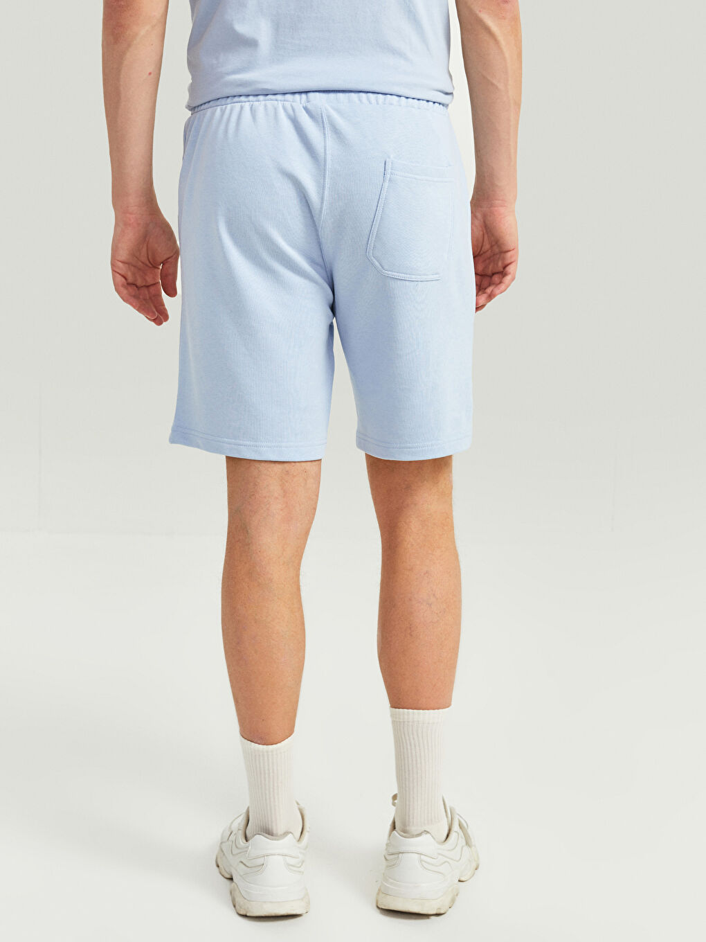 Standard Fit Men's Shorts -S2GC22Z8-QL8