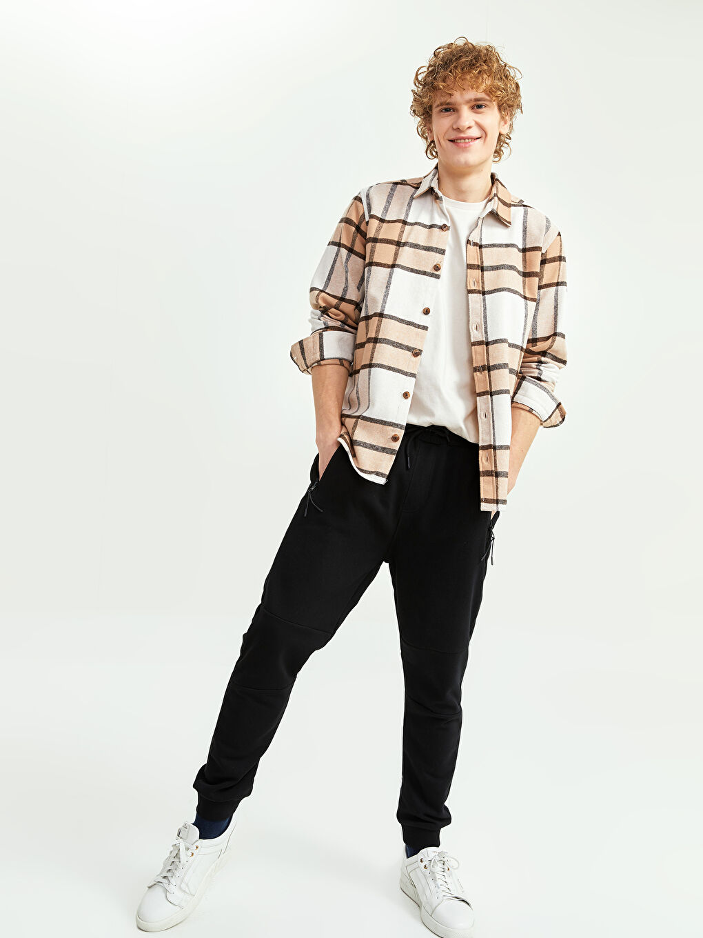 Siyah Standart Kalıp Erkek Pantolon