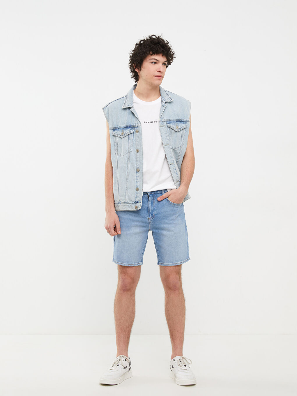 Mavi Standart Kalıp Erkek Jean Şort