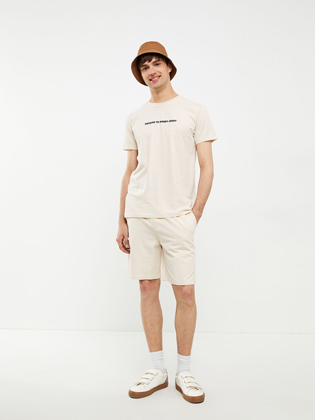 Bej Standart Kalıp Örme Erkek Şort