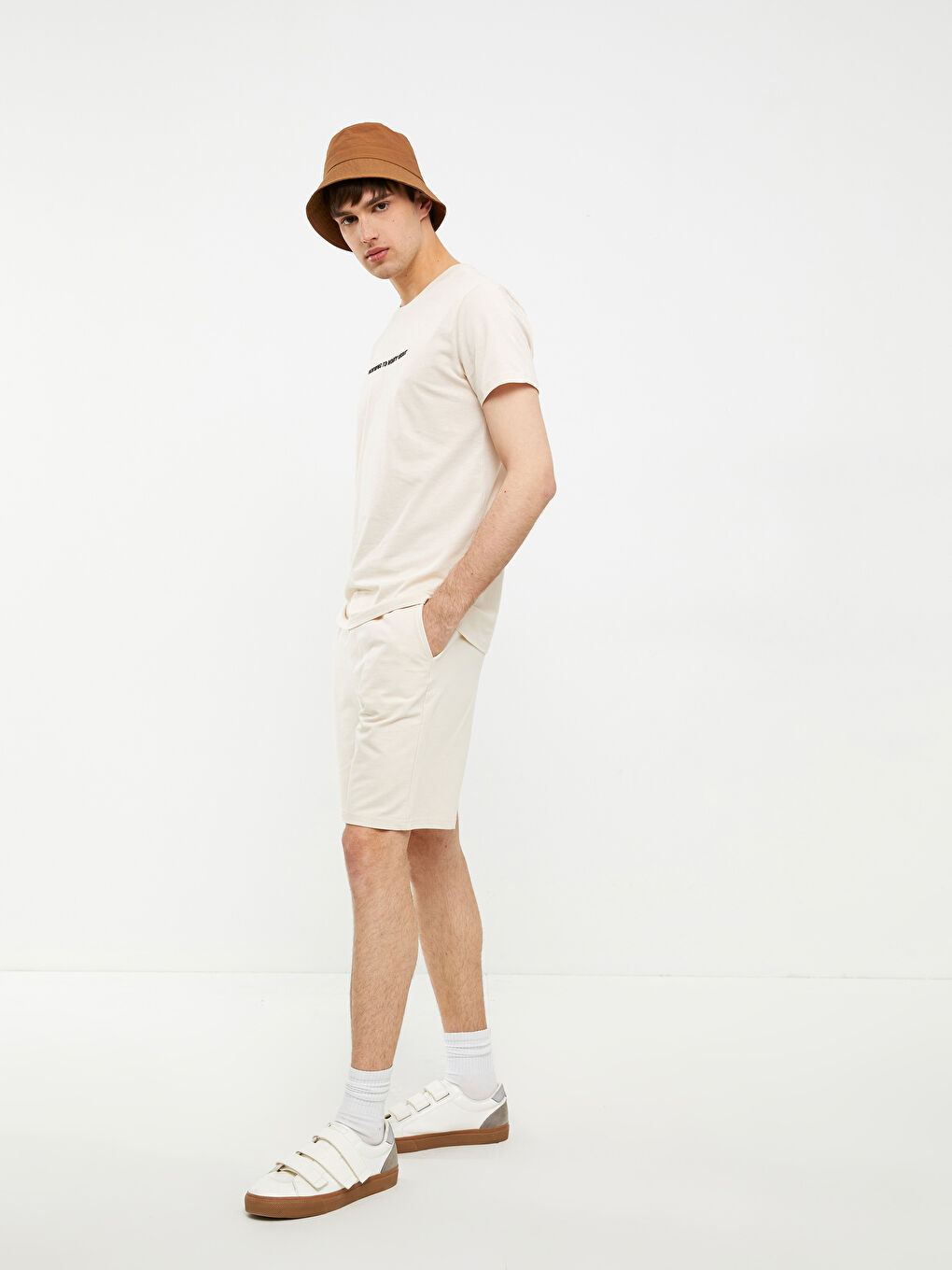 Bej Standart Kalıp Örme Erkek Şort-1