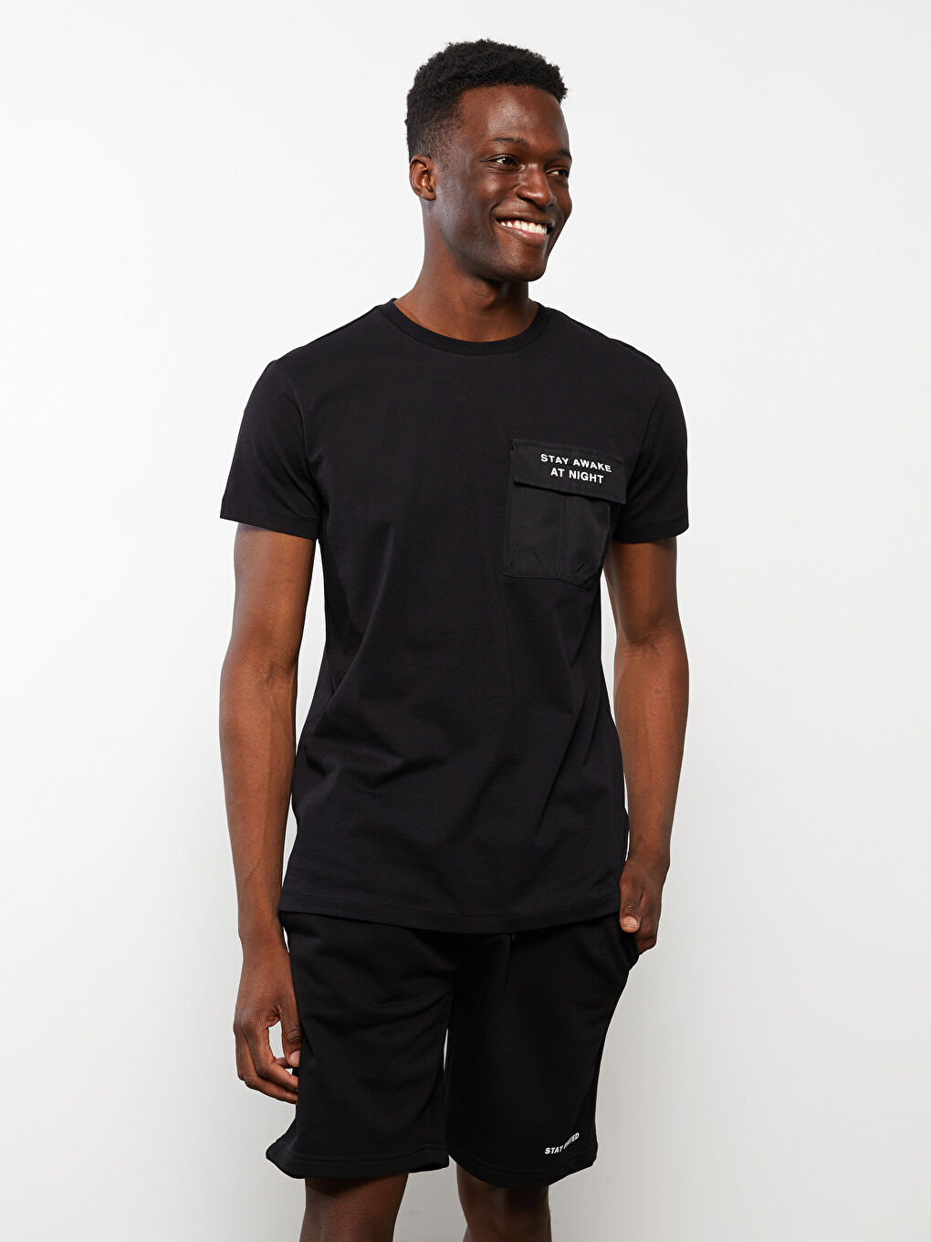 Siyah Bisiklet Yaka Kısa Kollu Baskılı Penye Erkek Tişört-1