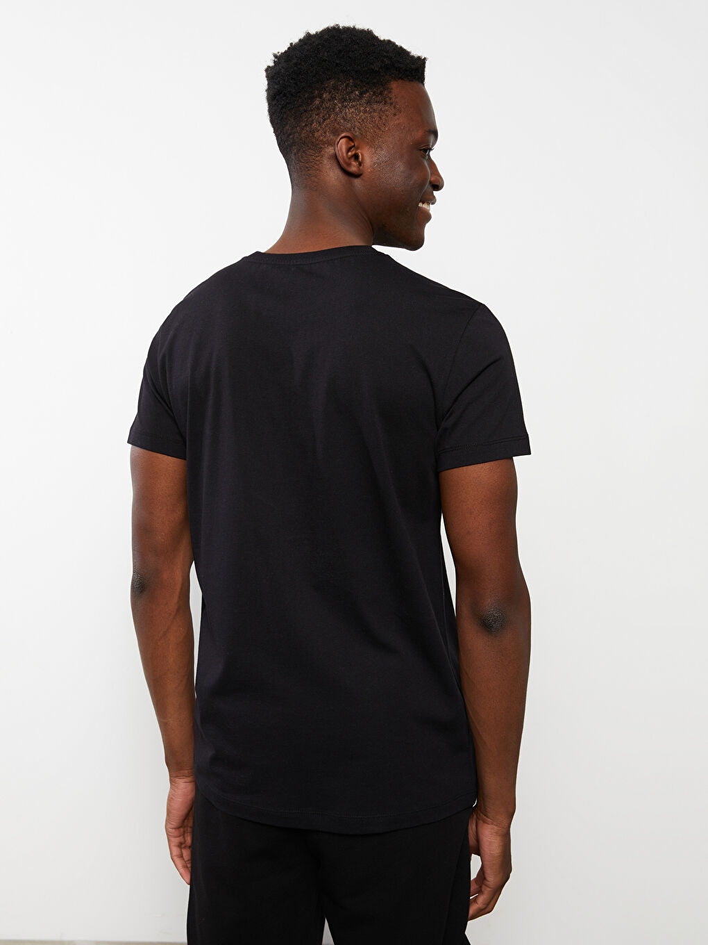 Siyah Bisiklet Yaka Kısa Kollu Baskılı Penye Erkek Tişört-4