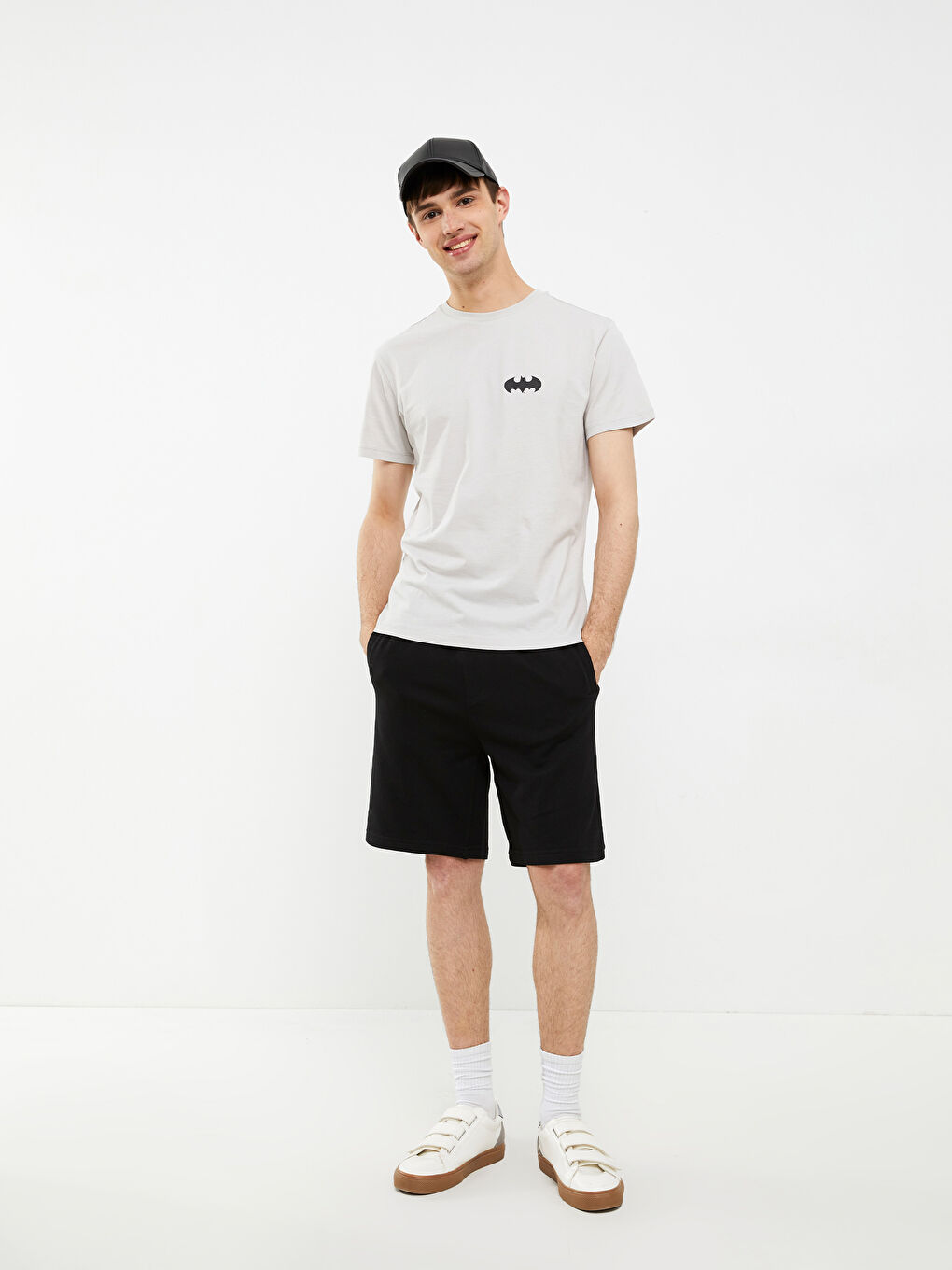 Gri Bisiklet Yaka Kısa Kollu Batman Baskılı Penye Erkek Tişört-2