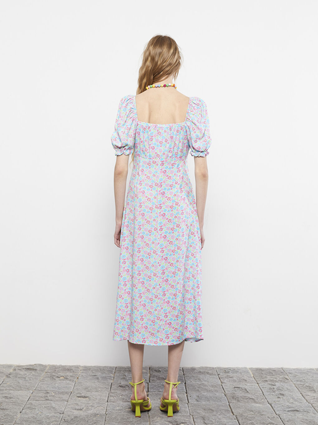 Mavi Kalp Yaka Çiçekli Kısa Kollu Kadın Elbise-3