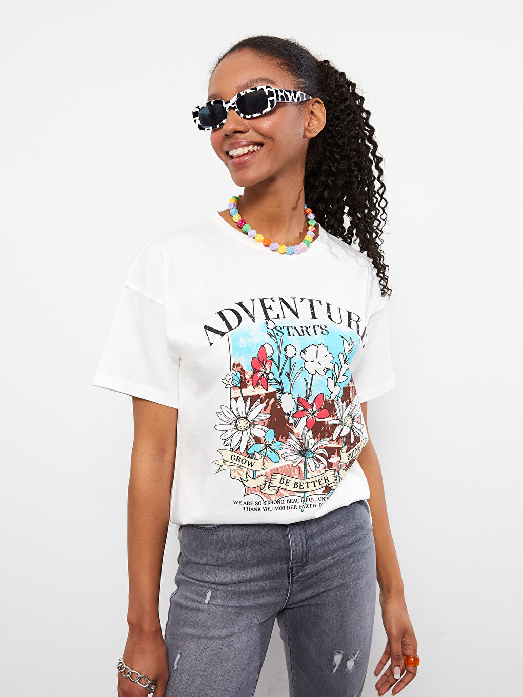 Ekru Bisiklet Yaka Baskılı Kısa Kollu Pamuklu Kadın Tişört