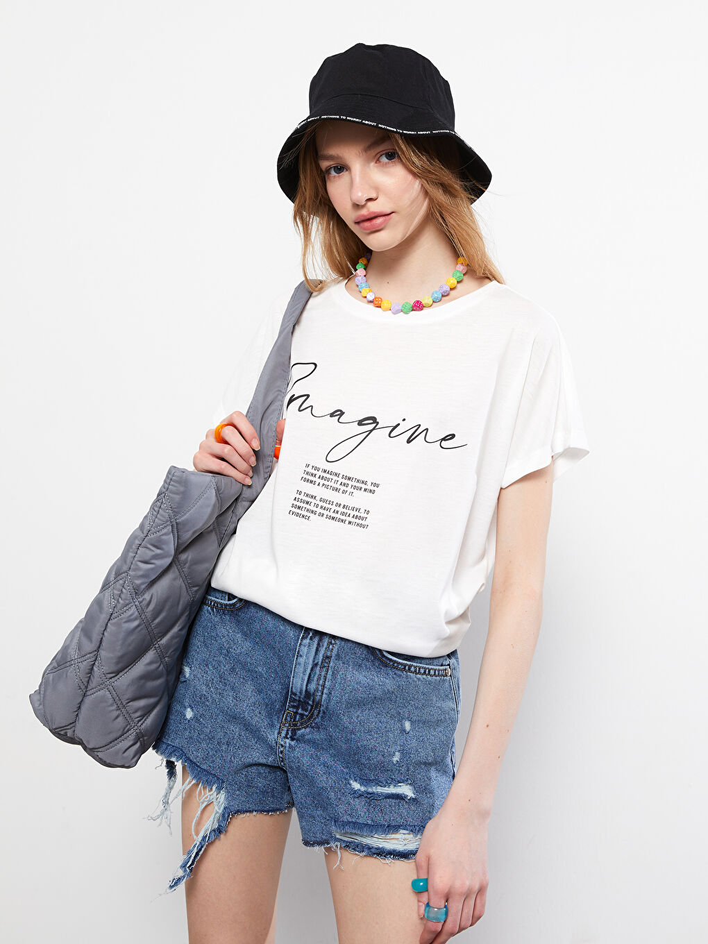 Ekru Bisiklet Yaka Yazı Baskılı Kısa Kollu Kadın Tişört-1