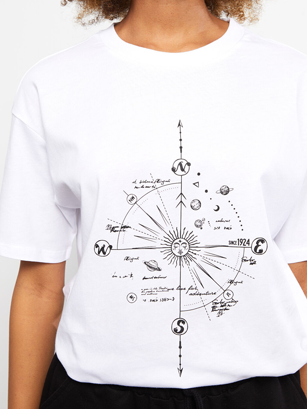 Beyaz Bisiklet Yaka Baskılı Kısa Kollu Pamuklu Kadın Tişört-3