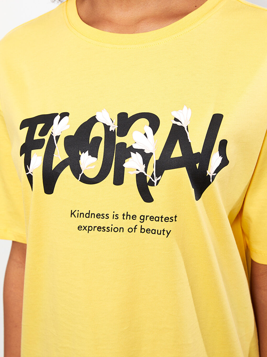 Sarı Bisiklet Yaka Baskılı Kısa Kollu Pamuklu Kadın Tişört-3