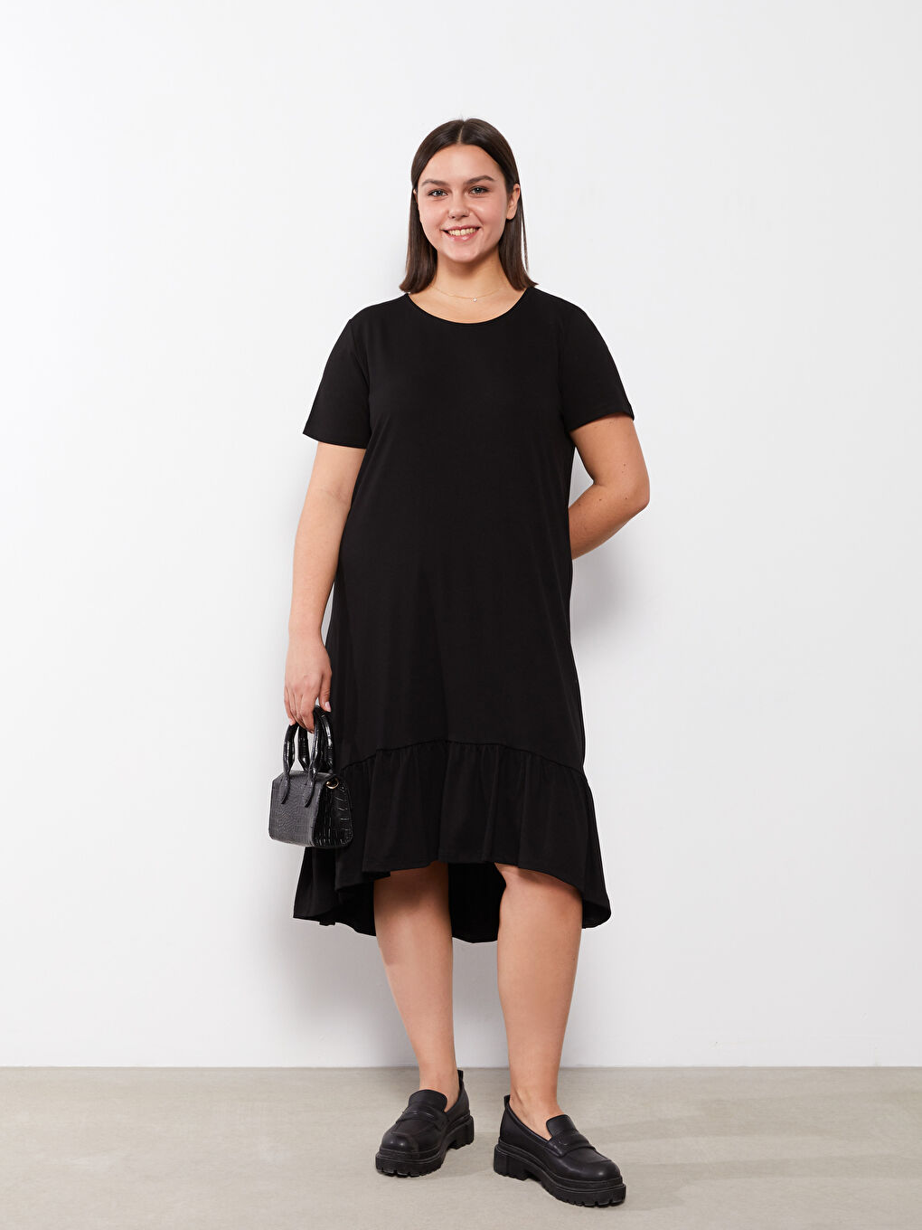 Robe Droite à Manches Courtes et Col Rond pour Femmes Grande Taille