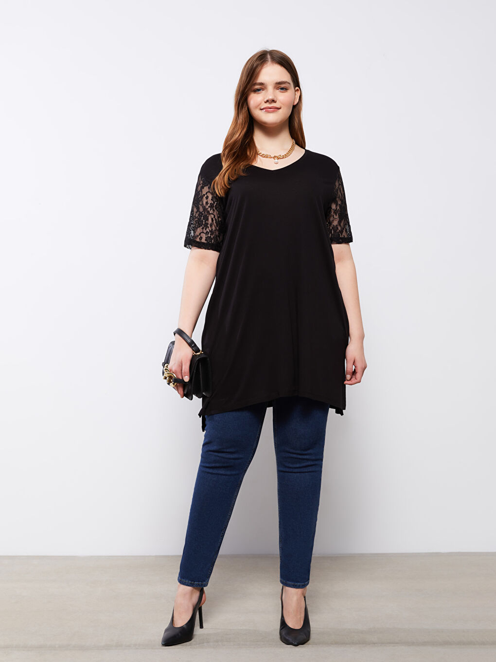 Siyah Büyük Beden V Yaka Düz Kısa Kollu Kadın Tişört-8