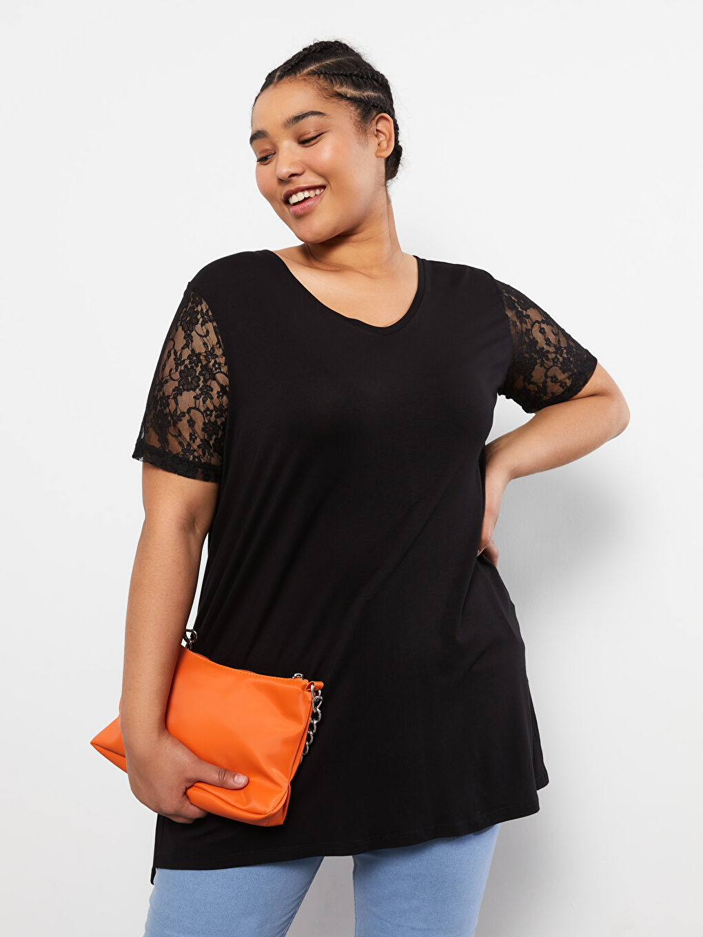 Siyah Büyük Beden V Yaka Düz Kısa Kollu Kadın Tişört-3