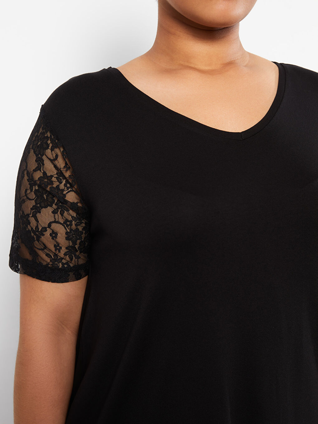 Siyah Büyük Beden V Yaka Düz Kısa Kollu Kadın Tişört-9