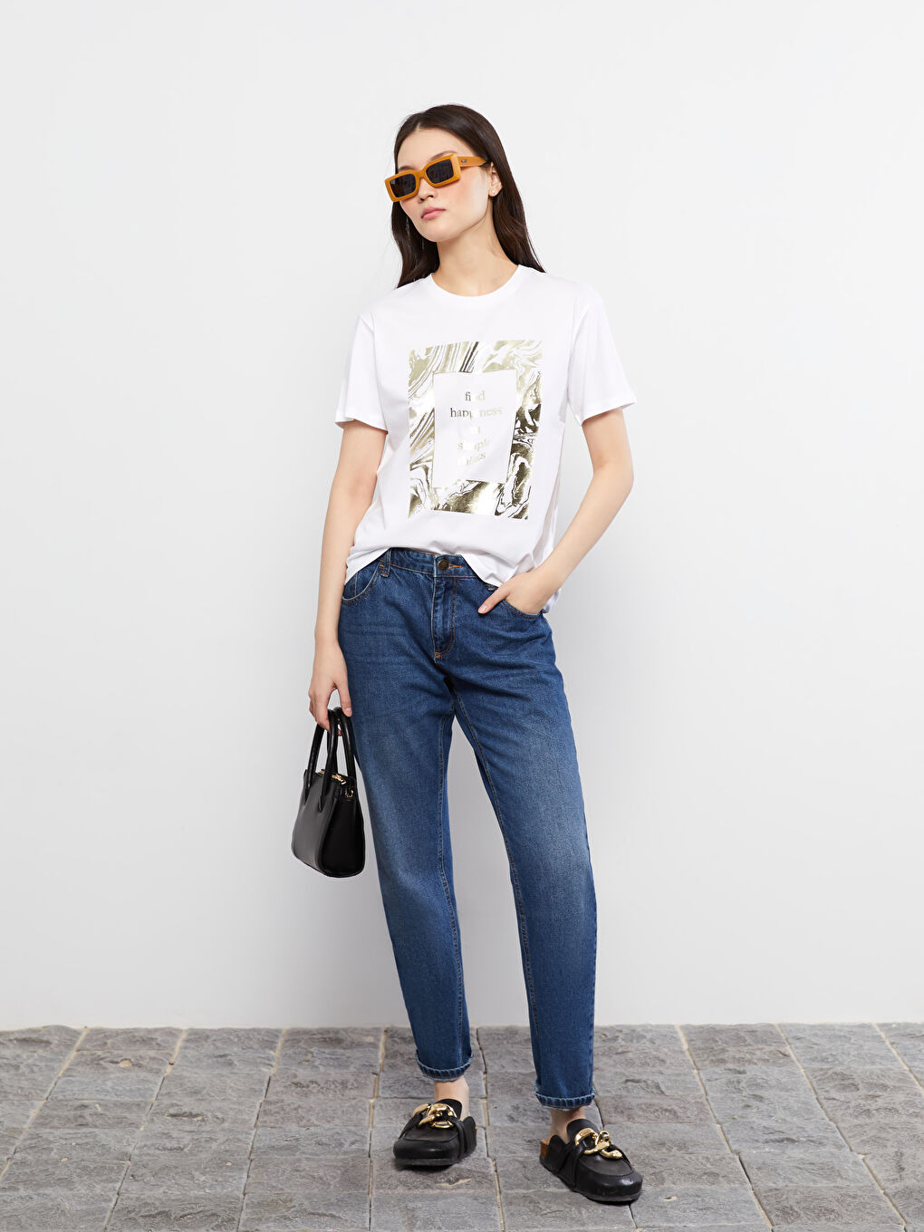 Beyaz Bisiklet Yaka Baskılı Kısa Kollu Pamuklu Kadın Tişört