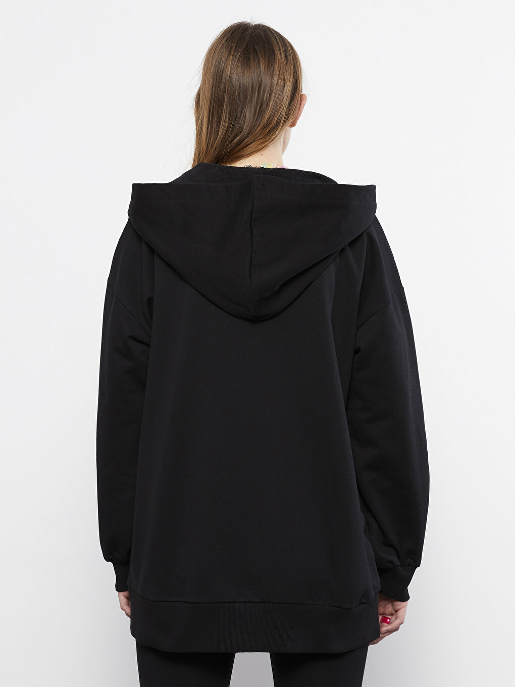 Siyah Kapüşonlu Yazı Baskılı Uzun Kollu Kadın Spor Hırka-4