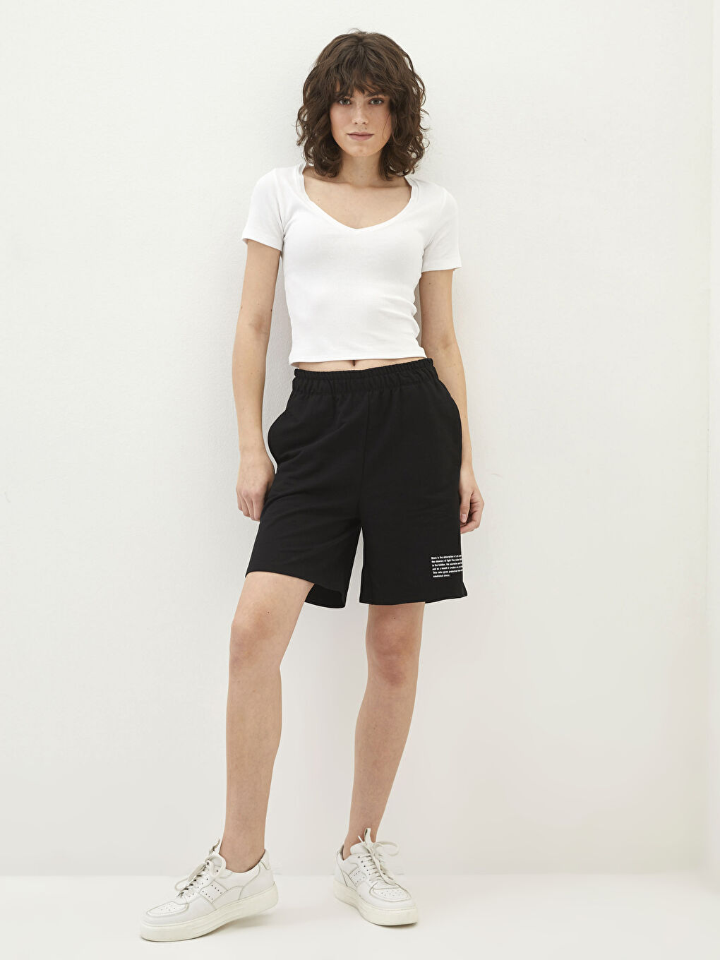 Women's Bermuda Shorts With Elastic Waist Printed Pocket Detail