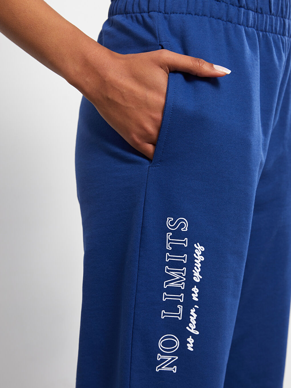 Lacivert Beli Lastikli Baskılı Kadın Jogger Eşofman Altı-4