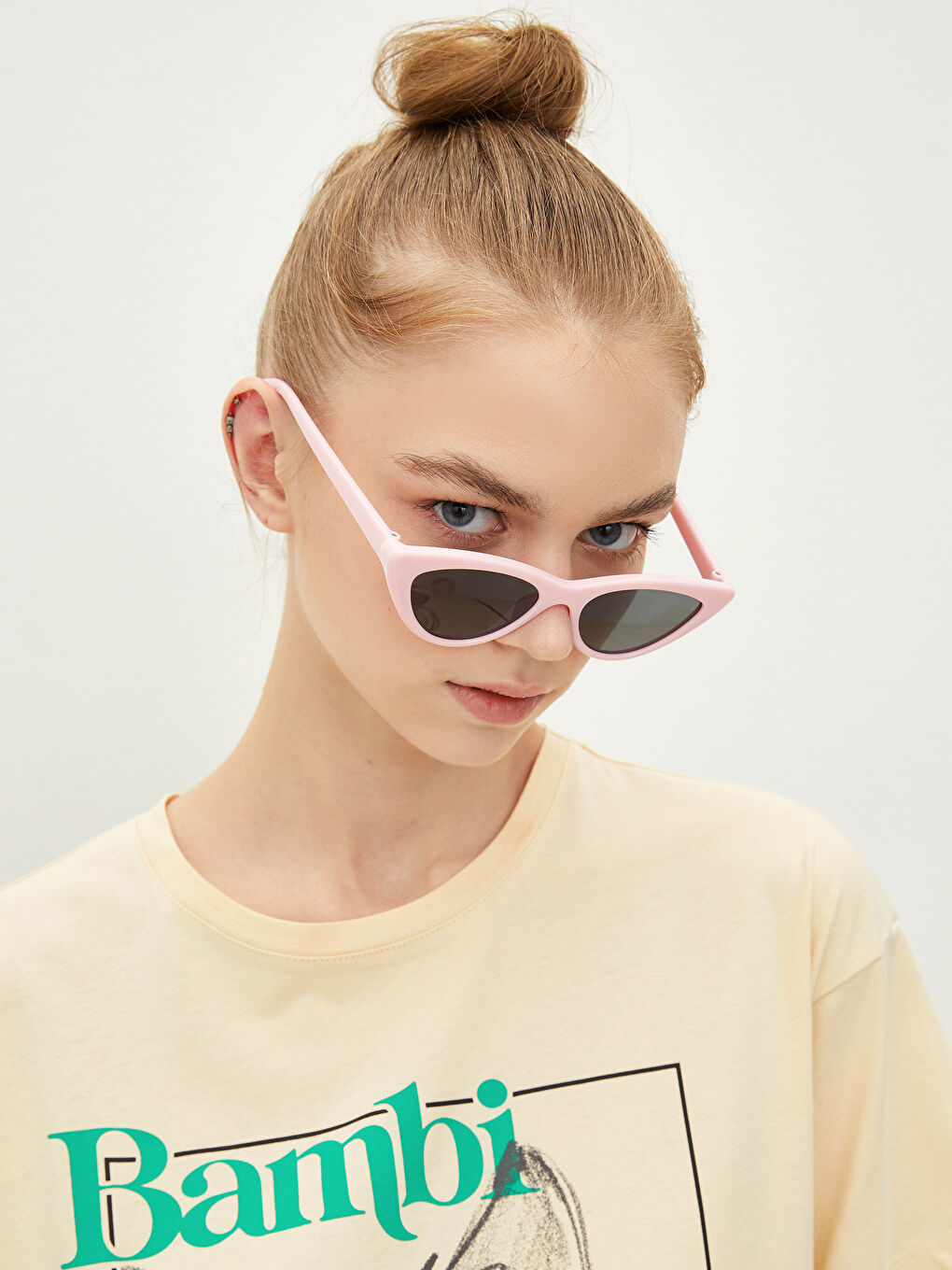 LCW Vision Crew Neck Bambi Printed Short Sleeve Cotton Women's T-Shirt -S2GG06Z8-FWC