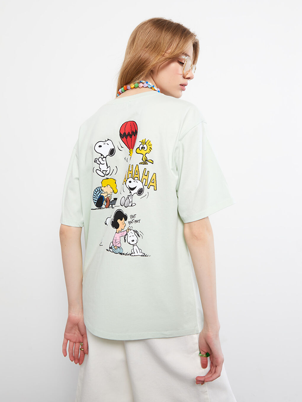 تيشيرت قطن كم قصير مطبوع بياقة دائرية للسيدات سنوبي-1