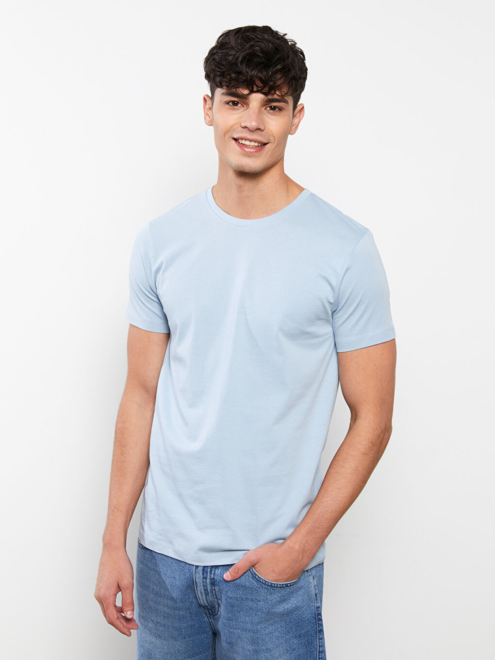 تيشيرت رجالي ياقة دائرية كم قصير قطن ممشط أساسي