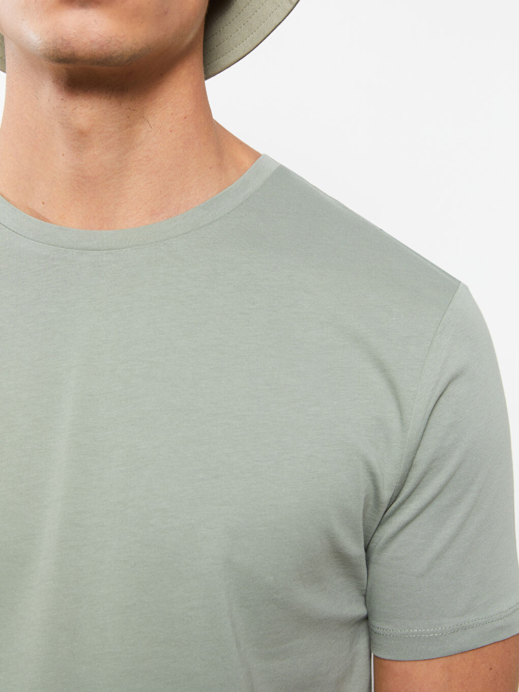 تيشيرت للرجال أساسي بأكمام قصيرة ورقبة دائرية من القطن الممشط-3