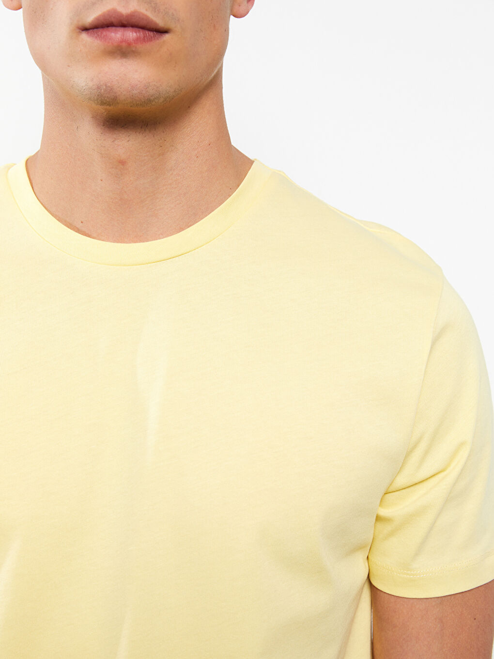 تيشيرت رجالي ياقة دائرية كم قصير قطن ممشط أساسي-3