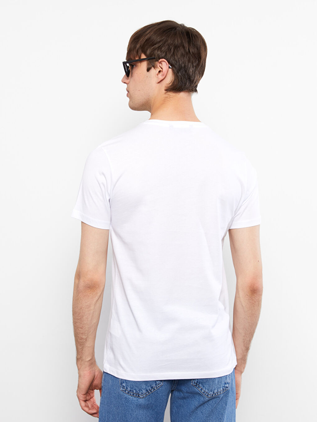 تيشيرت للرجال أساسي بأكمام قصيرة ورقبة دائرية من القطن الممشط-3