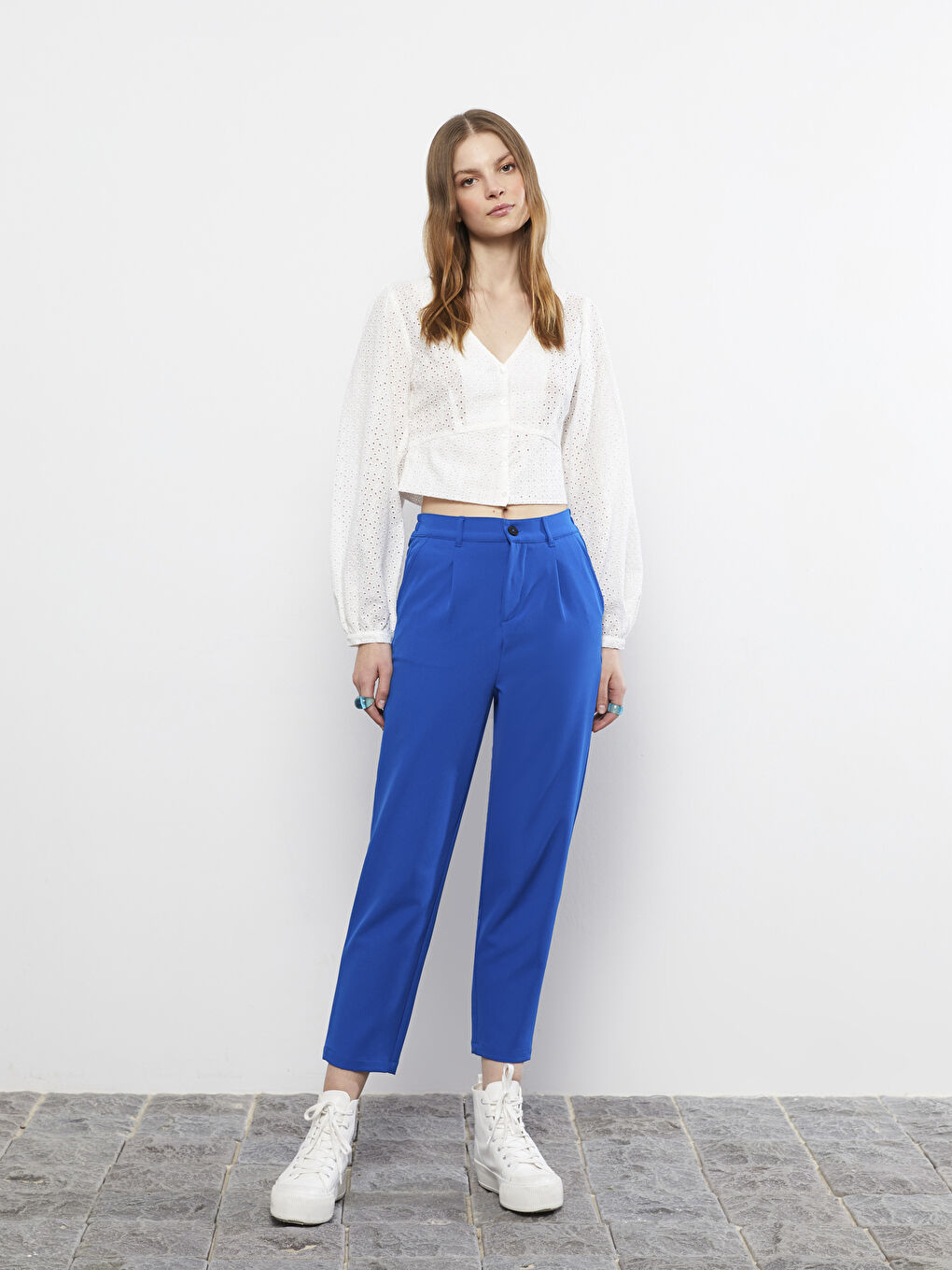 Comfortable Fit Straight Pocket Detailed Women's Trousers