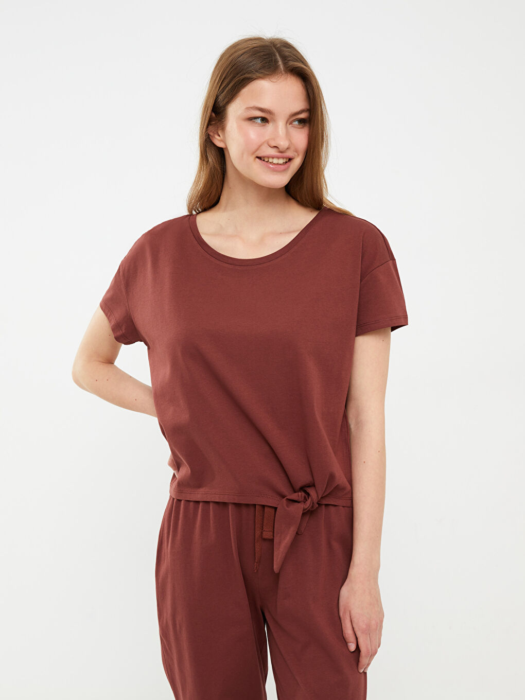 طقم بيجامة ياقة دائرية عادي كم قصير قطن للسيدات-1